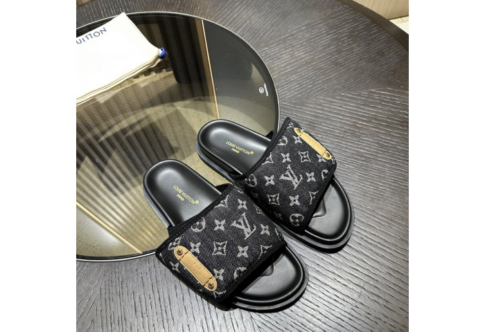 LV SANDALS