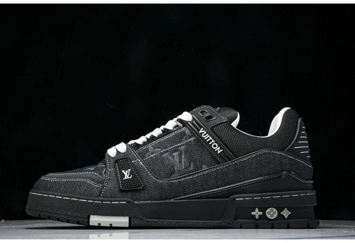 LV Trainer Sneaker