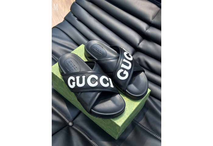GUCC SANDALS
