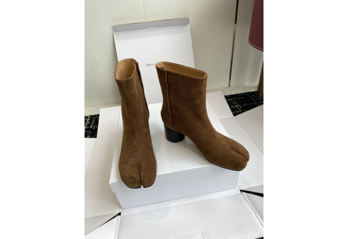 ma*s*n Ma*i*la tabi shoes