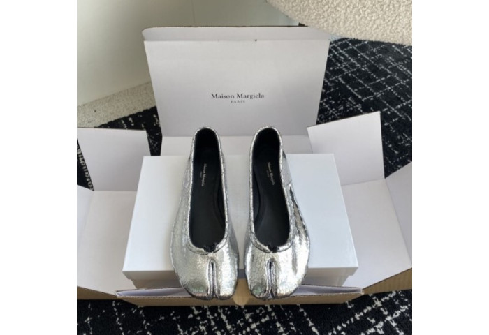 ma*s*n Ma*i*la tabi shoes