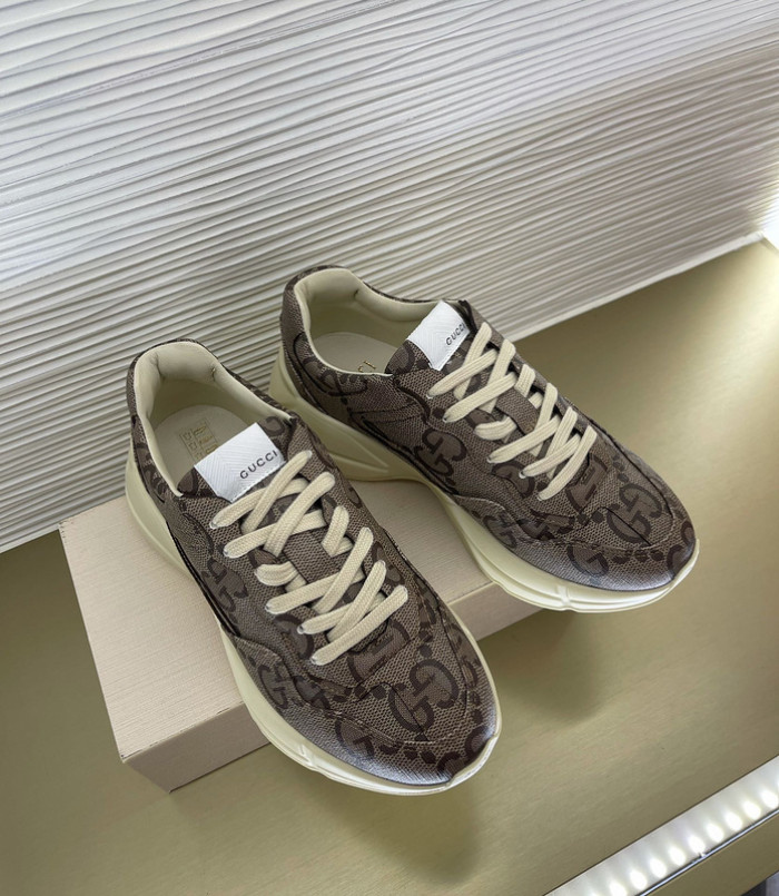 LV SANDALS