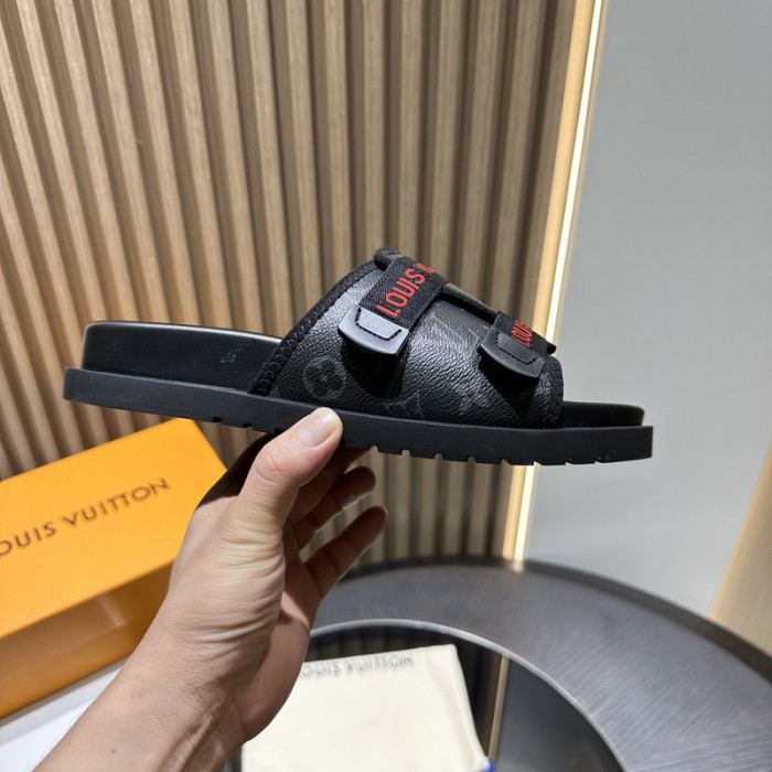 LV SANDALS