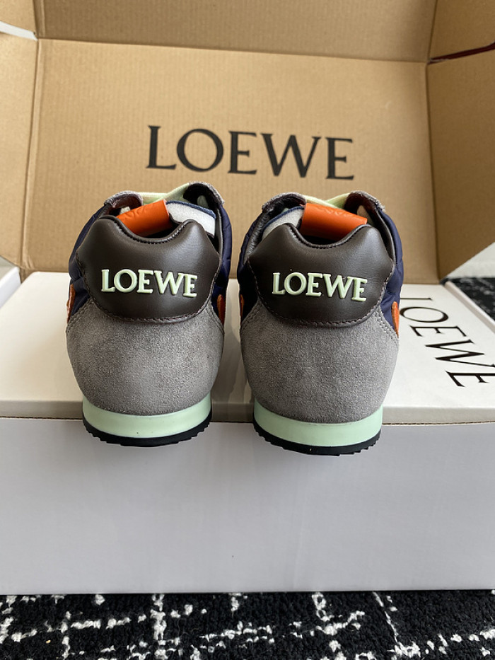 Loe*we Ballet Runner
