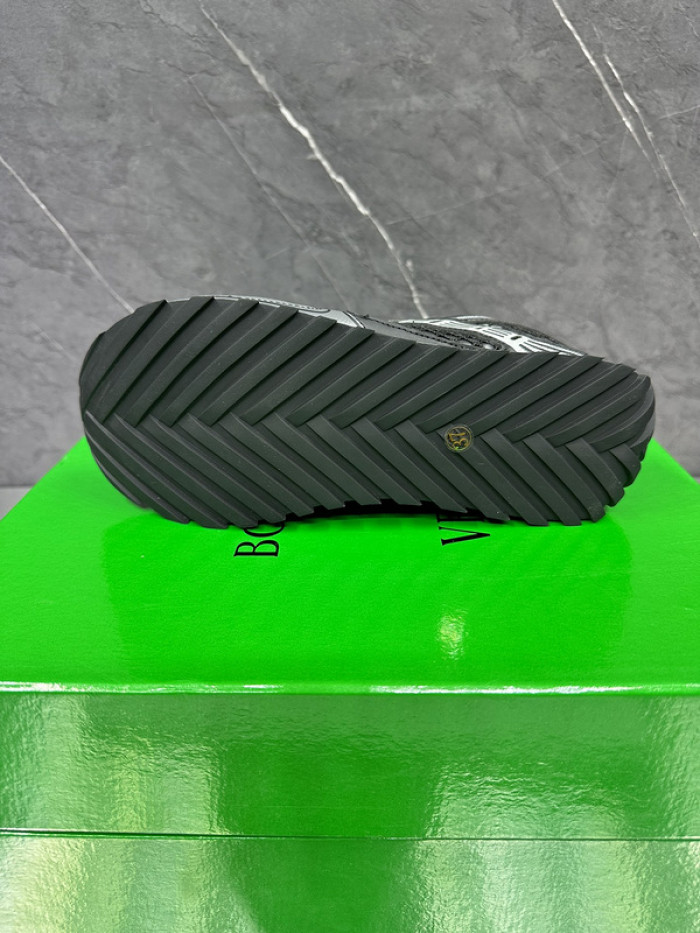B0tte*a ve*ne*ta sneaker