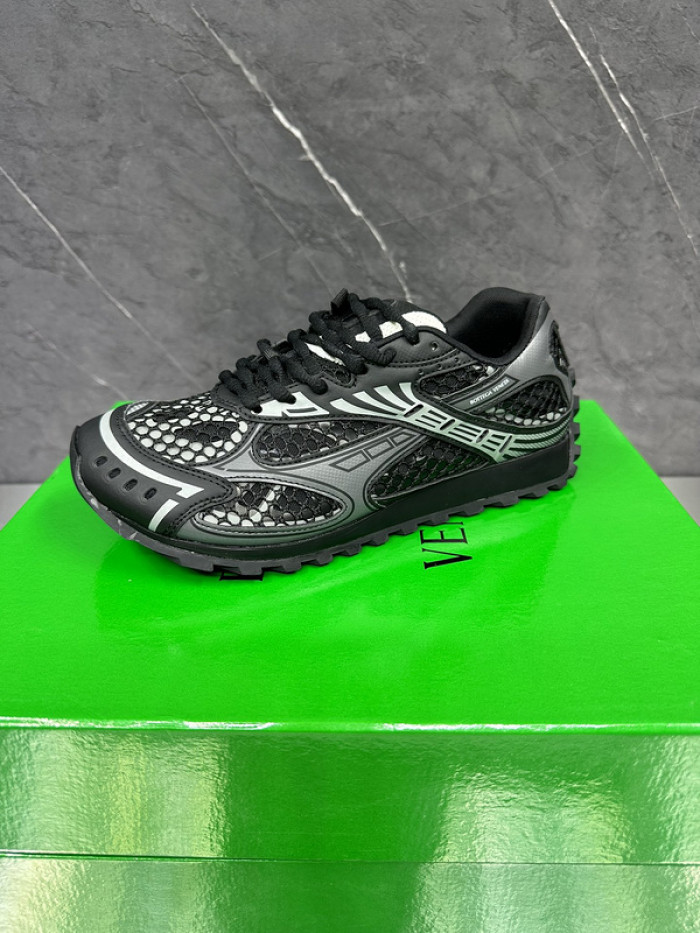 B0tte*a ve*ne*ta sneaker