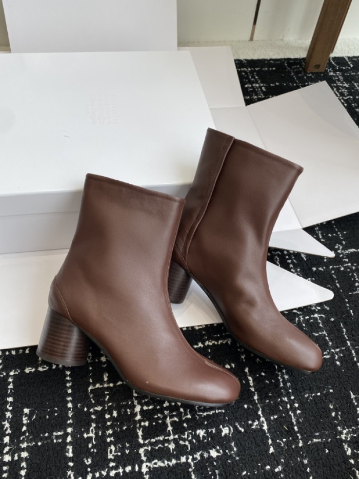 ma*s*n Ma*i*la tabi shoes