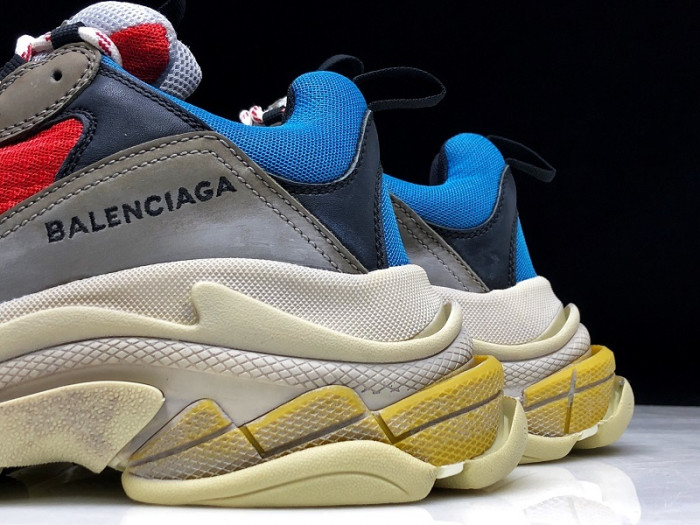 blcg sneaker triple.s.gomma 490673-w06e3-4365