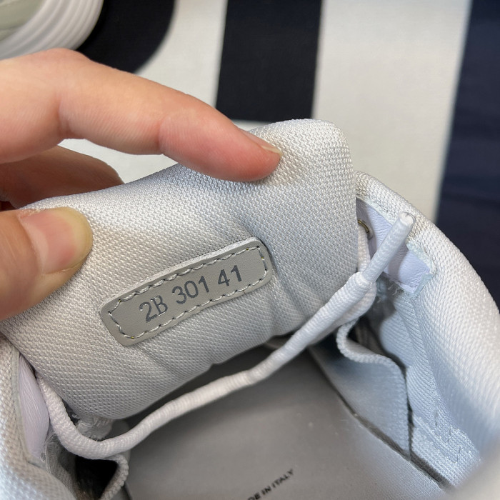 D*or b30 sneaker