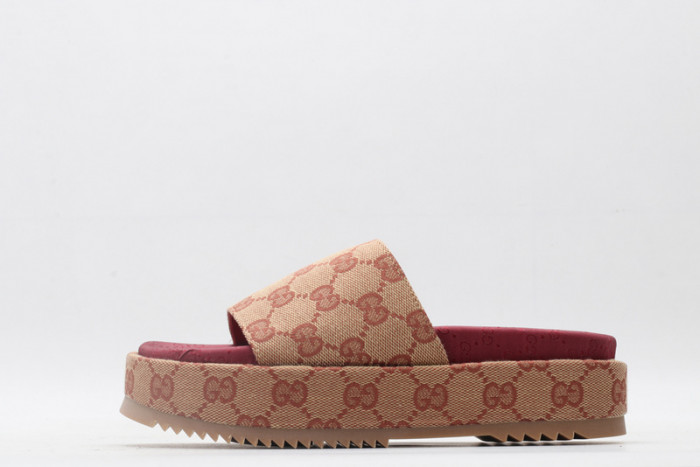 GUCC SANDALS