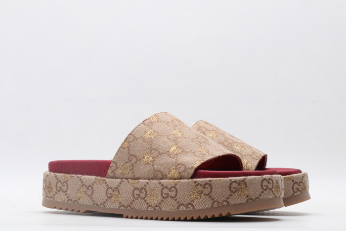 G*u*i sandals