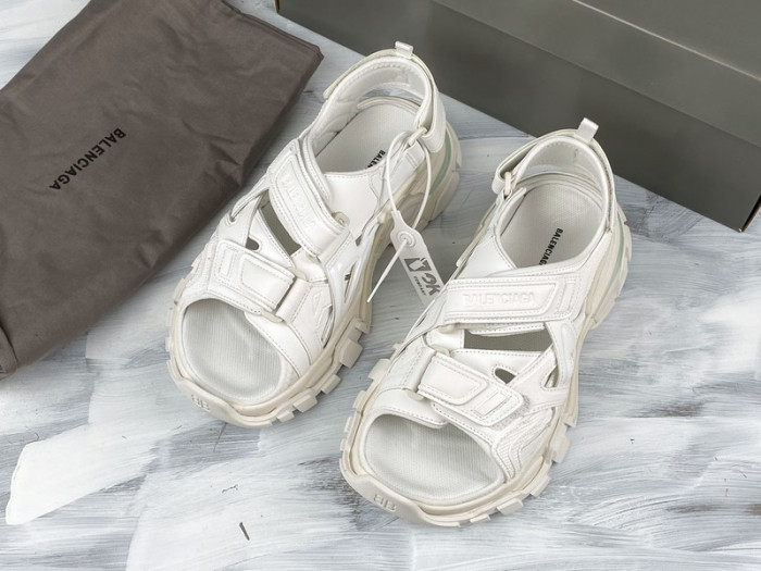 blcg track sandal white (w) 617543w2cc19000