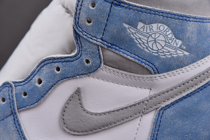 air jordan 1 retro high og hyper royal 555088-402