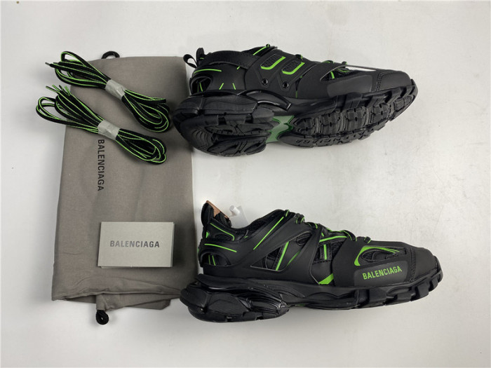 blcg track trainer black green 542436 w2la1 2042