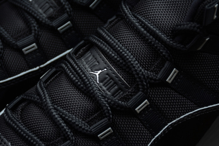 air jordan 11 25th anniversary black silver eyelets ct8012-011